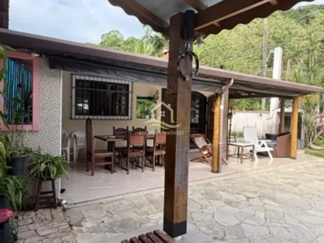 Casa com 400m² 4 quartos e 3 banheiros, à venda, no bairro Canto do Bora Bora em São Sebastião