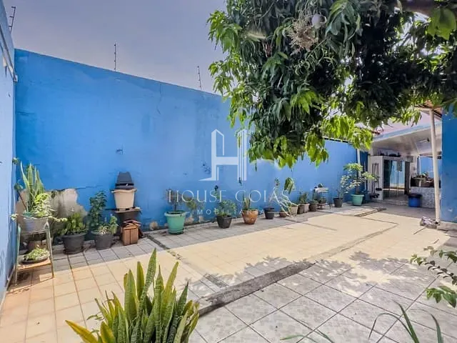 Casa com 366m² 4 quartos e 2 banheiros, à venda, no bairro Vila Viana em Goiânia