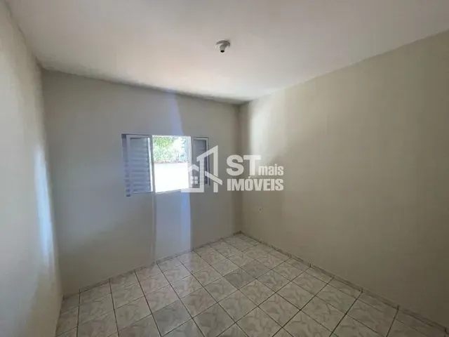 Casa com 273m² 2 quartos e 1 banheiro, para alugar, no bairro Jardim Rio Negro em Andradas