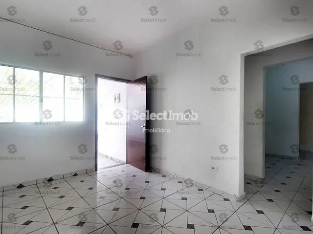 Casa com 204m² 3 quartos e 1 banheiro, à venda, no bairro Parque São Vicente em Mauá