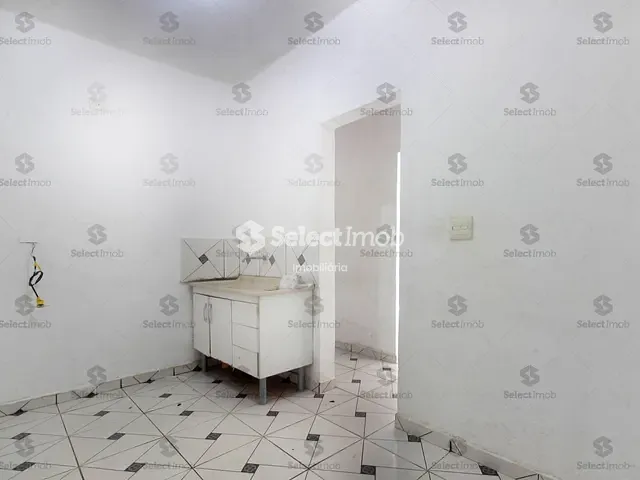 Casa com 204m² 3 quartos e 1 banheiro, à venda, no bairro Parque São Vicente em Mauá