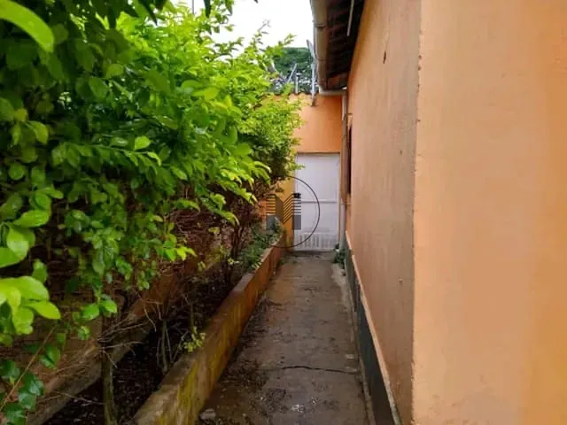 Casa com 250m² 2 quartos e 1 banheiro, à venda, no bairro Pedregulho em Guaratinguetá