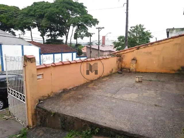 Casa com 250m² 2 quartos e 1 banheiro, à venda, no bairro Pedregulho em Guaratinguetá