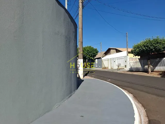 Casa com 231m² 3 quartos e 1 banheiro, à venda, no bairro JD DOS IPÊS em Valentim Gentil