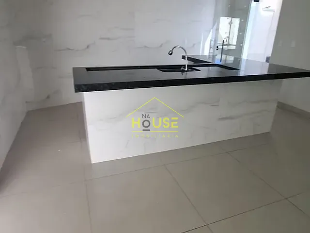 Casa com 231m² 3 quartos e 1 banheiro, à venda, no bairro JD DOS IPÊS em Valentim Gentil