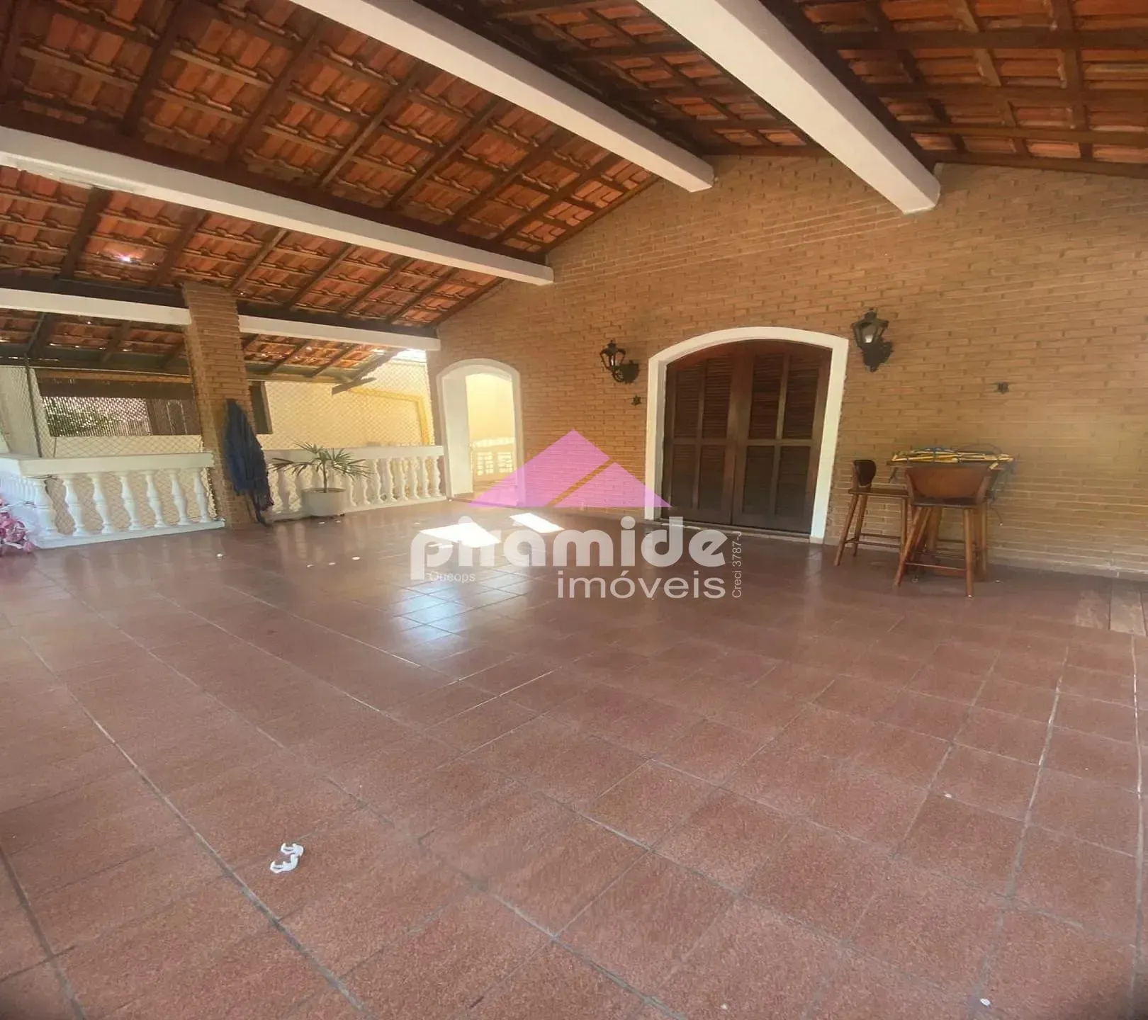 Casa, 5 quartos, 184 m² - Foto 2