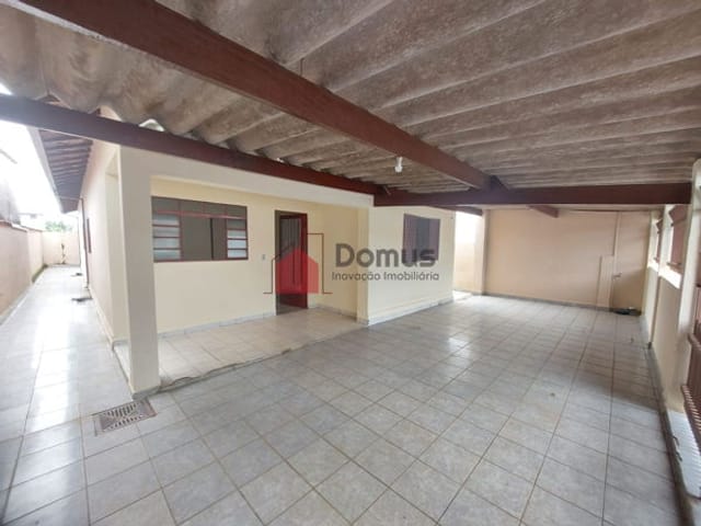 Casa com 250m², à venda, no bairro Conjunto Residencial Araretama em Pindamonhangaba