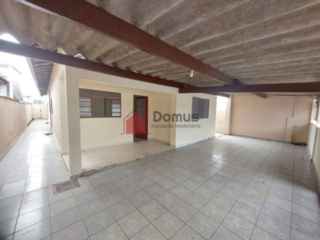 Casa com 250m², à venda, no bairro Conjunto Residencial Araretama em Pindamonhangaba
