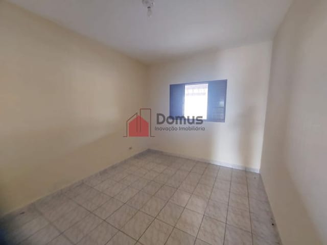 Casa com 250m², à venda, no bairro Conjunto Residencial Araretama em Pindamonhangaba