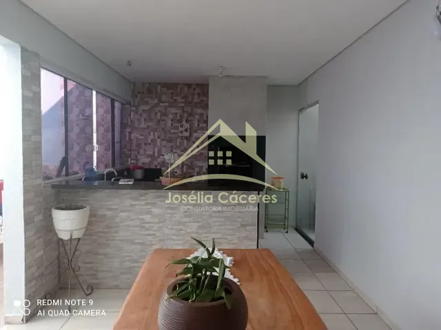 Casa 4 quartos e 3 banheiros, à venda, no bairro Distrito Industrial em Cuiabá