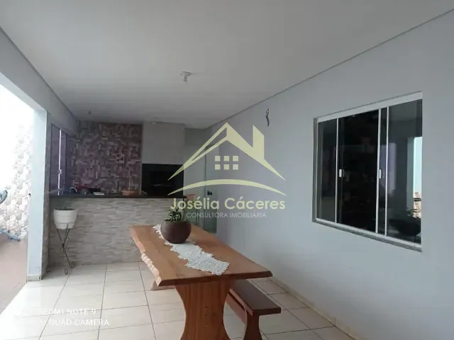 Casa 4 quartos e 3 banheiros, à venda, no bairro Distrito Industrial em Cuiabá