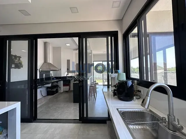 Casa com 800m² 3 quartos e 5 banheiros, à venda, no bairro Vila São José em Valinhos