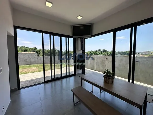Casa com 800m² 3 quartos e 5 banheiros, à venda, no bairro Vila São José em Valinhos