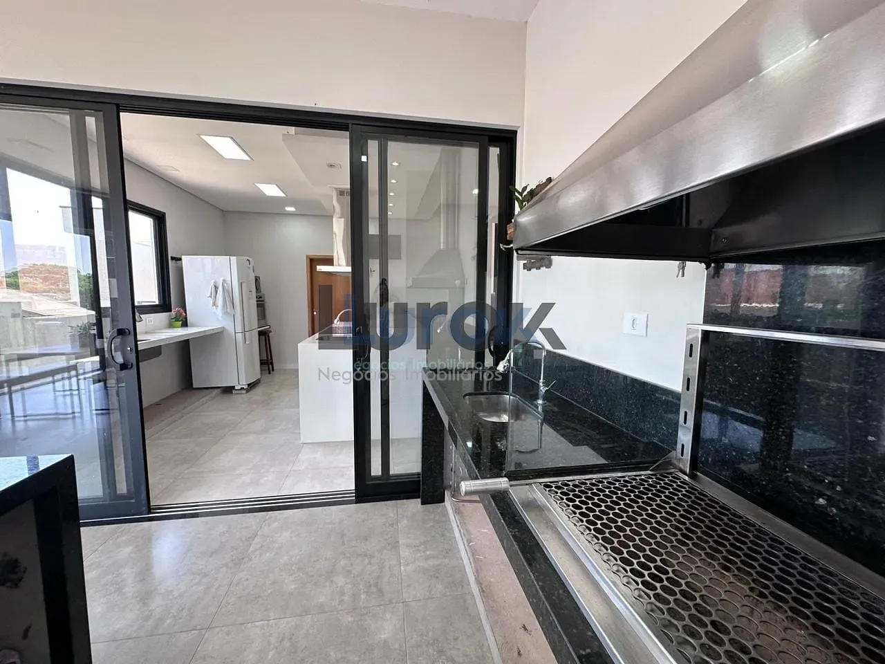 Casa, 3 quartos, 250 m² - Foto 35