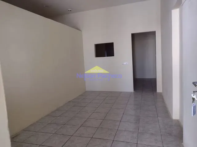 Casa com 250m² 2 quartos e 1 banheiro, para alugar, no bairro Jardim Maria Amélia em Capivari