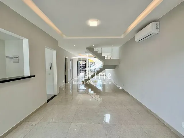 Casa com 225m² 4 quartos e 5 banheiros, à venda ou para alugar, no bairro Serra Grande em Niterói