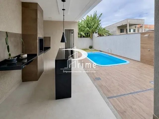 Casa com 225m² 4 quartos e 5 banheiros, à venda ou para alugar, no bairro Serra Grande em Niterói