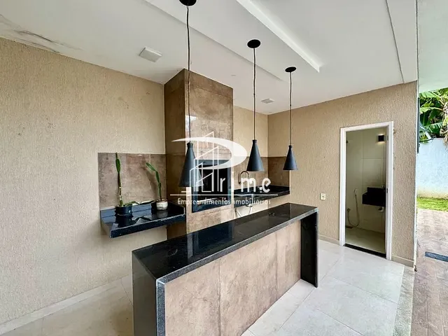 Casa com 225m² 4 quartos e 5 banheiros, à venda ou para alugar, no bairro Serra Grande em Niterói