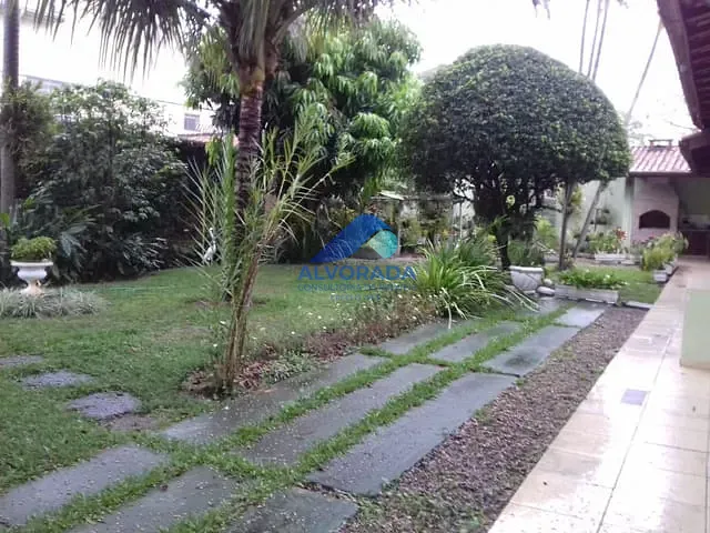 Casa com 1060m² 3 quartos e 2 banheiros, à venda, no bairro Jardim das Indústrias em São José dos Campos