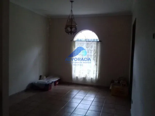 Casa com 1060m² 3 quartos e 2 banheiros, à venda, no bairro Jardim das Indústrias em São José dos Campos