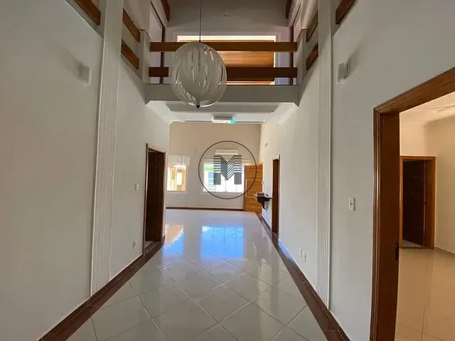 Casa 4 quartos e 5 banheiros, à venda, no bairro Vila Paraíba em Guaratinguetá