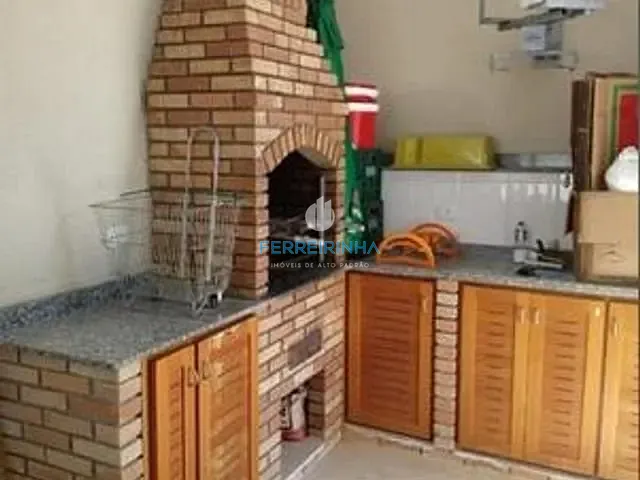 Casa com 250m² 3 quartos e 1 banheiro, à venda, no bairro Urbanova em São José dos Campos
