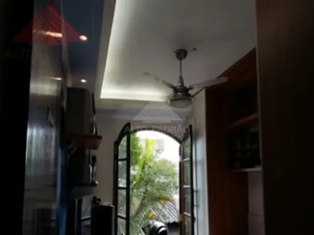 Casa com 250m² 2 quartos e 1 banheiro, à venda, no bairro Jardim Santista em Mauá