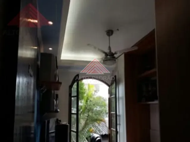 Casa com 250m² 2 quartos e 1 banheiro, à venda, no bairro Jardim Santista em Mauá