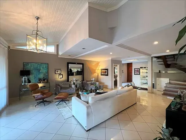 Casa 4 quartos e 5 banheiros, à venda, no bairro Granja Viana em Cotia