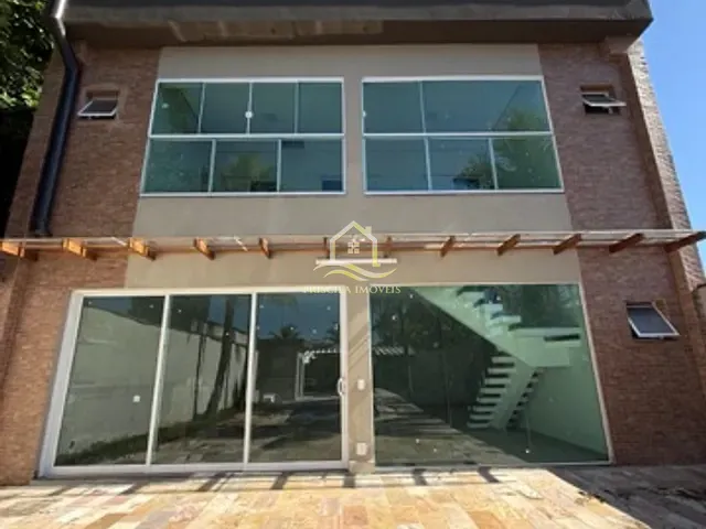 Casa com 400m² 3 quartos e 4 banheiros, à venda, no bairro Boraceia em Bertioga
