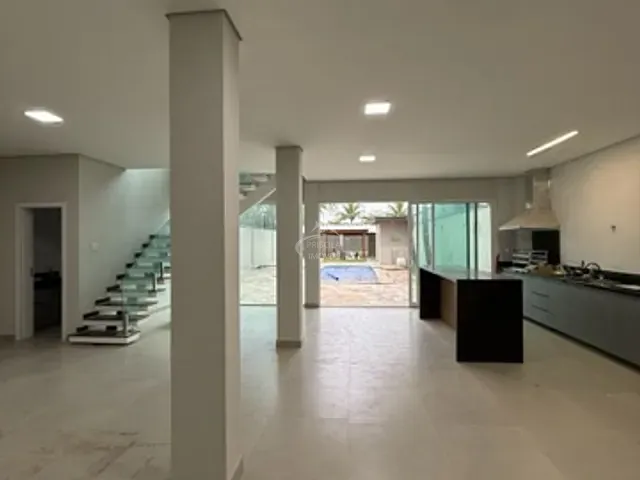 Casa com 400m² 3 quartos e 4 banheiros, à venda, no bairro Boraceia em Bertioga