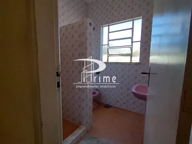 Casa com 300m² 3 quartos e 1 banheiro, à venda, no bairro Centro em São Gonçalo