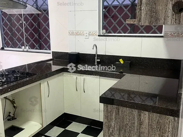 Casa com 150m² 3 quartos e 2 banheiros, à venda, no bairro Vila Nossa Senhora das Vitórias em Mauá