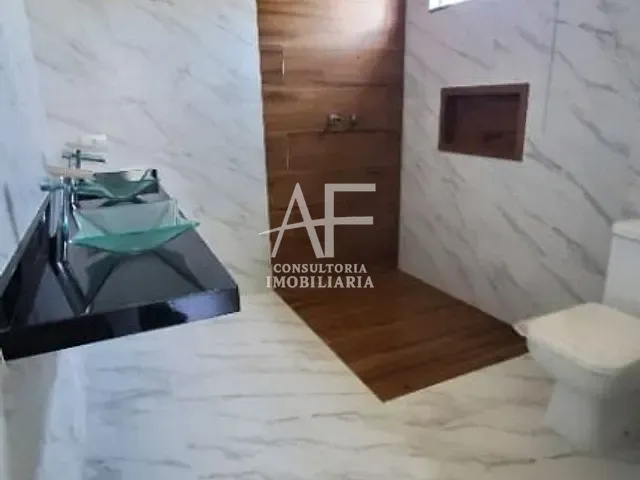 Casa com 258m² 3 quartos e 2 banheiros, à venda, no bairro Guedes em Tremembé