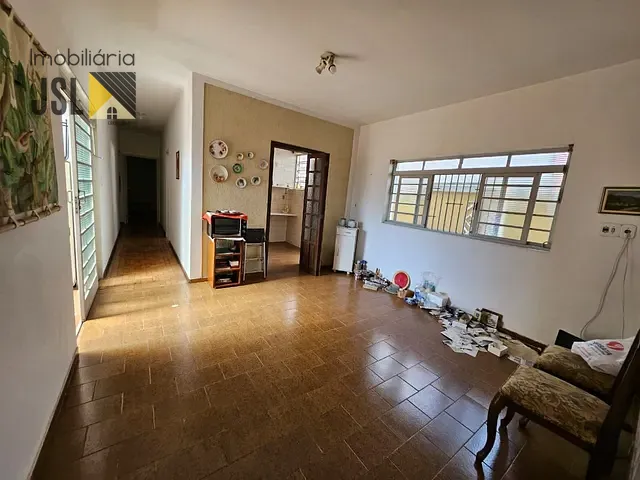 Casa com 330m² 3 quartos e 2 banheiros, à venda, no bairro Jardim Santo Antônio em Caçapava