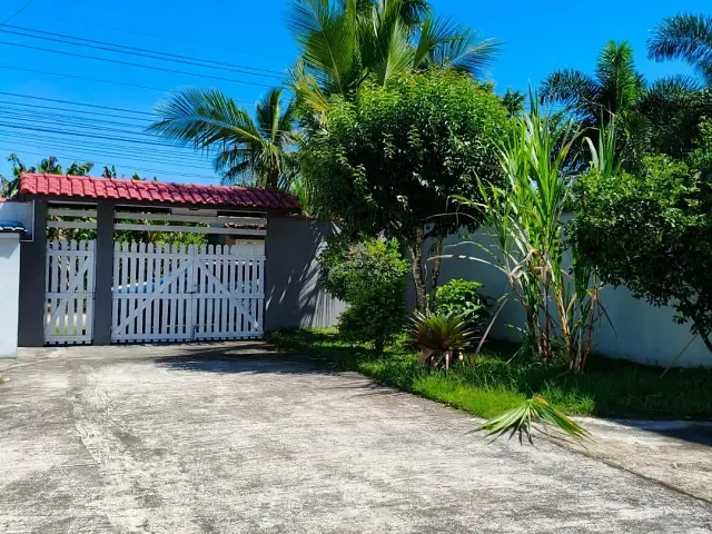 Casa 3 quartos e 3 banheiros, à venda, no bairro Boraceia em Bertioga