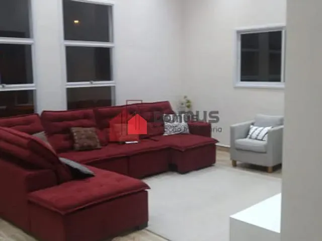 Casa com 435m², à venda, no bairro Mombaça em Pindamonhangaba