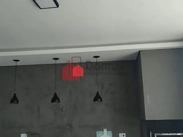 Casa com 435m², à venda, no bairro Mombaça em Pindamonhangaba