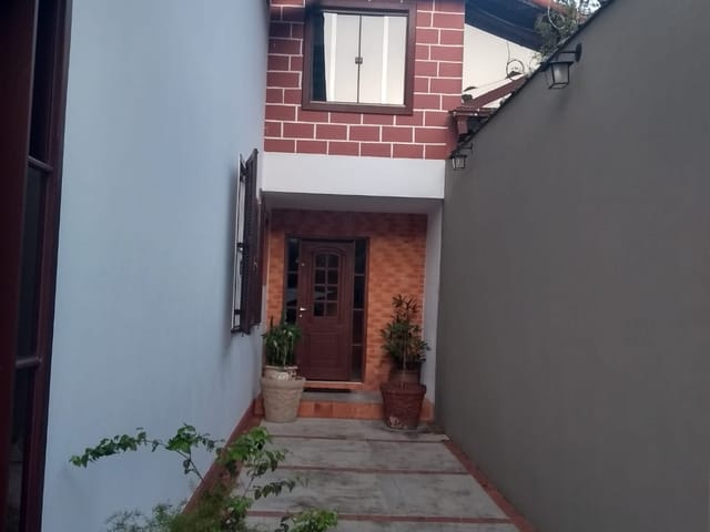 Casa com 582m², à venda, no bairro Morin em Petrópolis