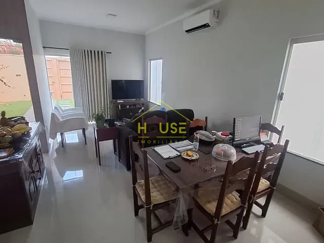 Casa com 187m² 2 quartos e 1 banheiro, à venda, no bairro Jardim Residencial Moreira em Votuporanga