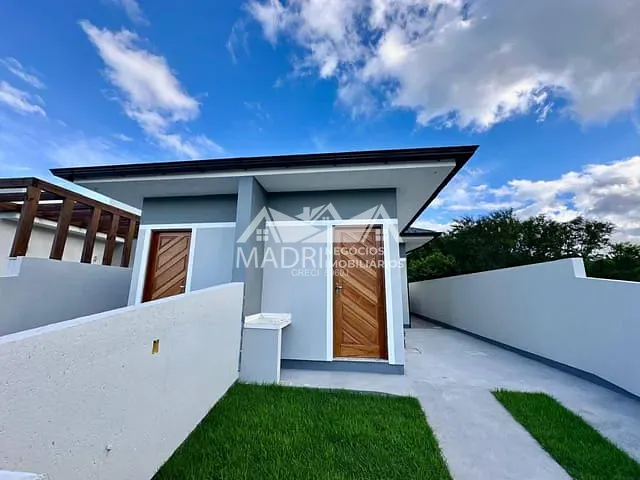 Casa 2 quartos e 1 banheiro, à venda, no bairro Forquilhas em São José