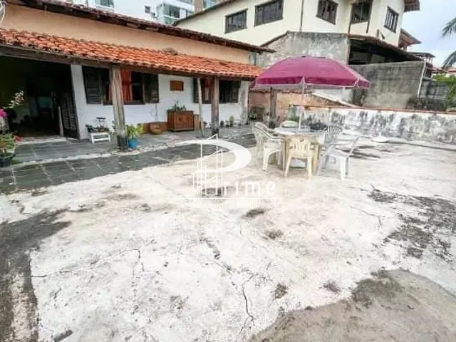 Casa com 366m² 2 quartos e 3 banheiros, à venda, no bairro Piratininga em Niterói