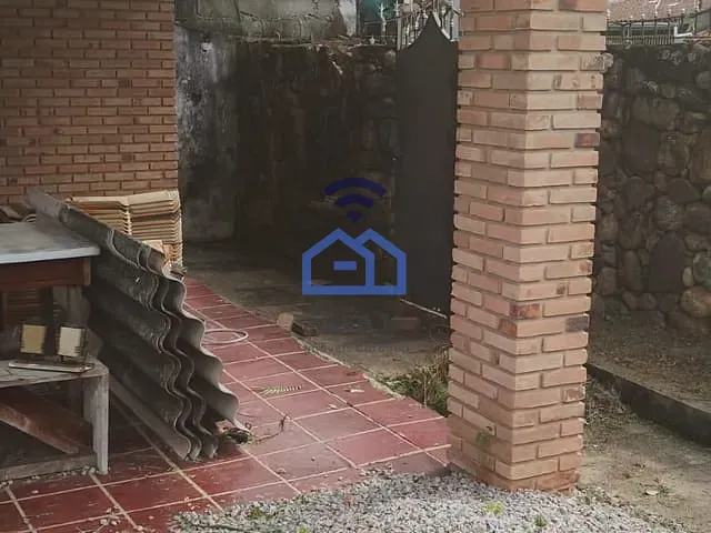 Casa com 393m² 1 quarto e 1 banheiro, à venda, no bairro Indaiá em Caraguatatuba