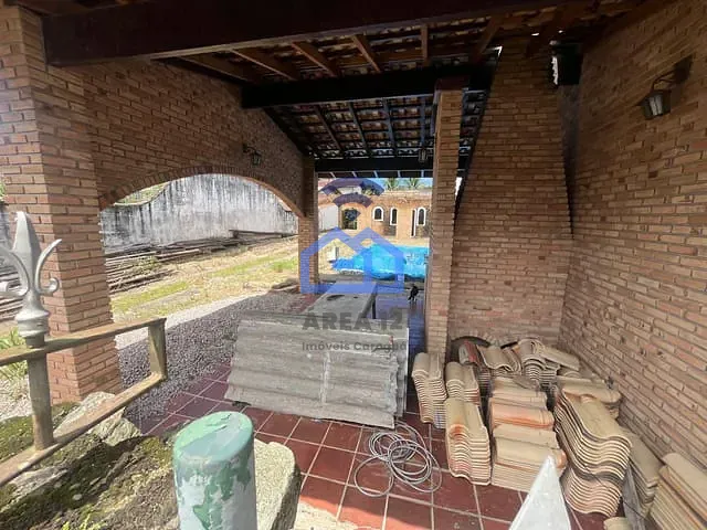 Casa com 393m² 1 quarto e 1 banheiro, à venda, no bairro Indaiá em Caraguatatuba