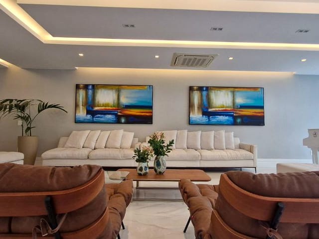 Casa com 700m² 5 quartos e 8 banheiros, à venda, no bairro Barra da Tijuca em Rio de Janeiro