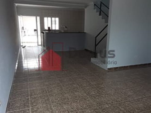 Casa com 250m², à venda, no bairro Residencial Mombaça em Pindamonhangaba