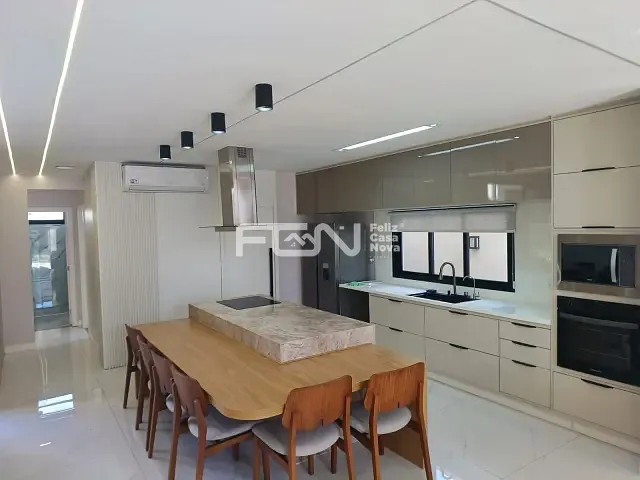 Casa com 285m² 5 quartos e 5 banheiros, à venda ou para alugar, no bairro cascalheira em Camaçari
