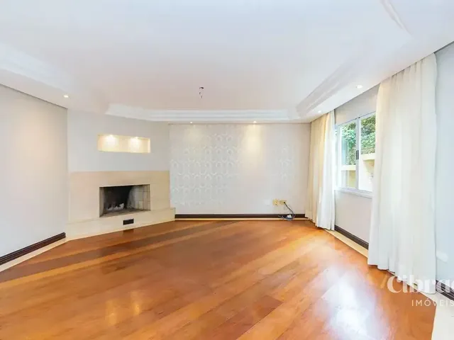 Casa 4 quartos e 7 banheiros, para alugar, no bairro Campo Comprido em Curitiba