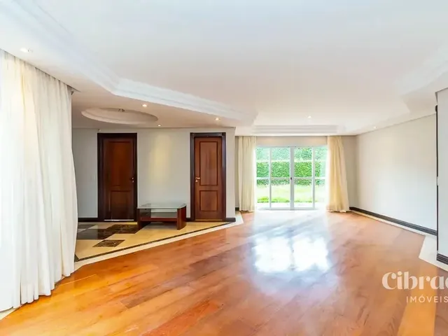 Casa 4 quartos e 7 banheiros, para alugar, no bairro Campo Comprido em Curitiba