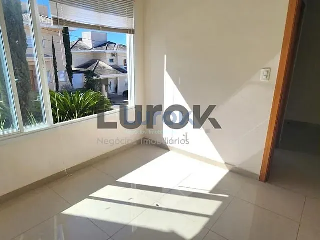 Casa com 300m² 3 quartos e 4 banheiros, para alugar, no bairro Loteamento Residencial Santa Gertrudes em Valinhos